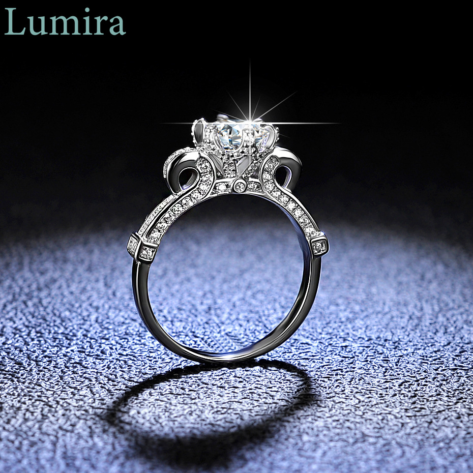 Lumira Classic Six-Prong 1 Car - огляд і ціна Moissanite Engagement Ring 1 Carat
